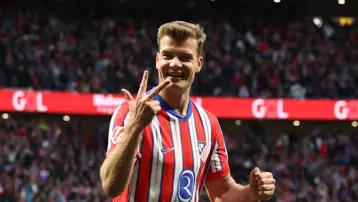 İlk tansfer için resmi temas kuruldu, hocası bırakmıyor. Fenerbahçe'de 6 futbolcu gönderilecekler listesinde