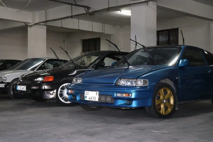 17 araçlık koleksiyonunu gazetesi için satışa çıkardı (Efsane Honda CRX) 2
