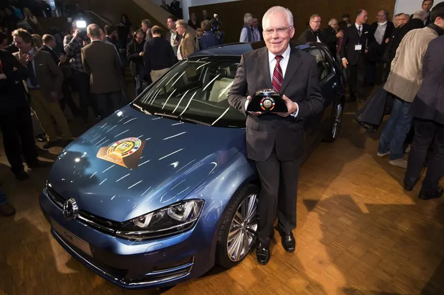 Volkswagen Golf VII 1