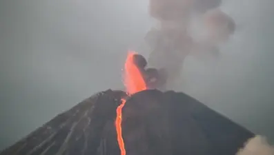 600 yıldır uyuyan Klyuçevskaya Sopka yanardağı faaliyete geçti