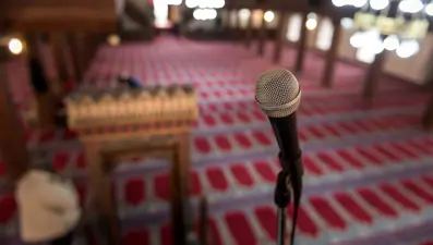 Kaymakamın imamı mikrofonla dövdüğü iddiasına açıklama: Şehitleri hatırlattı