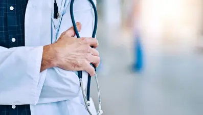 Sosyal medya doktorlarına bakanlık ayarı. Savcılığa suç duyurusu yapılacak 