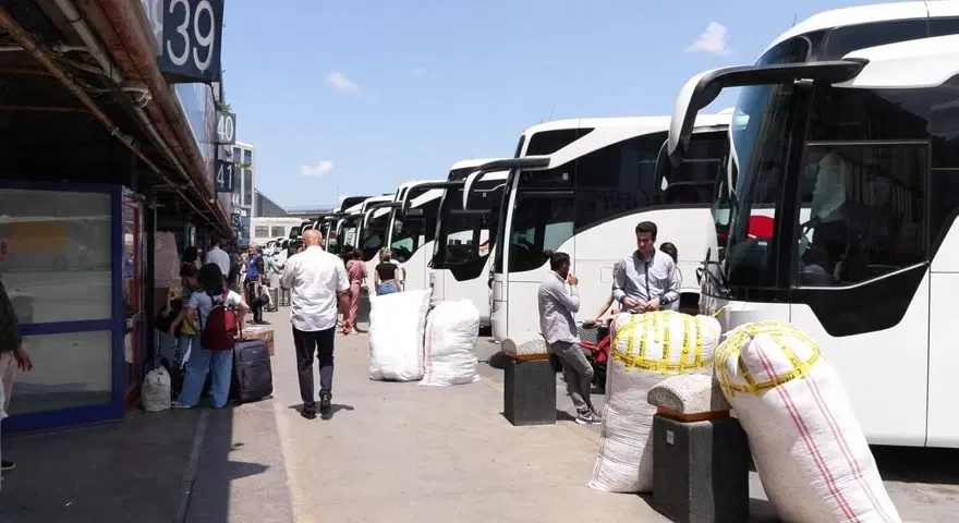 İstanbul otogarında bayram yoğunluğu 1