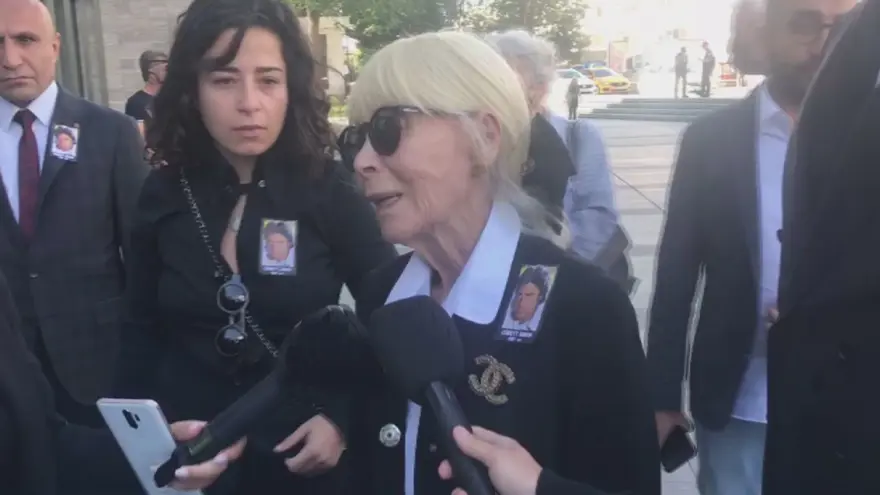 "DÜNYAYA KURTARDI KENDİNİ KURTARAMADI" 3 "DÜNYAYA KURTARDI KENDİNİ KURTARAMADI" 3