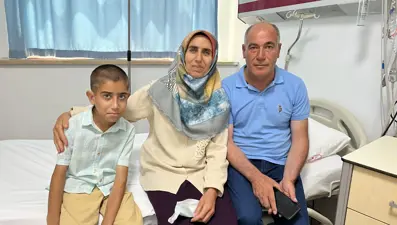 11 yaşındaki Emre, babasının böbreğiyle hayata tutundu