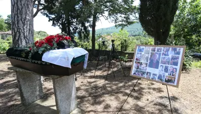 Korhan Berzeg için cenaze töreni: Kemikleri toprağa verildi