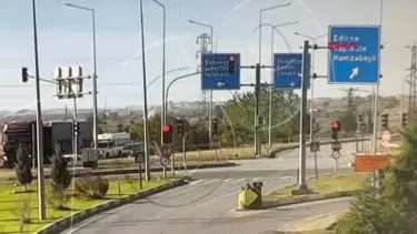 Edirne'de TIR ile minibüs çarpıştı