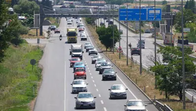 Geri dönüşler başladı: İstanbul girişinde yoğunluk artıyor