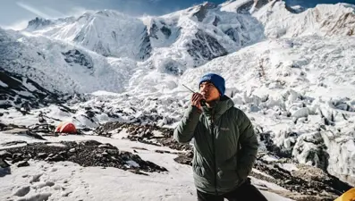 Dağcılık tutkusunun doruğu: 14 zirvenin tamamına tırmandı