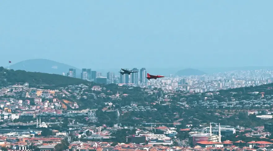 İstanbul Boğazı'nda heyecan dolu an 2 İstanbul Boğazı'nda heyecan dolu an 2