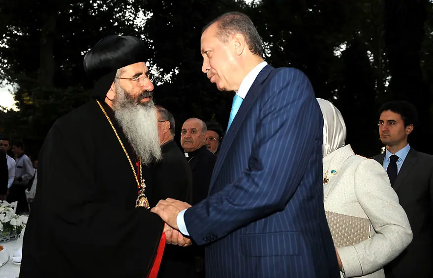 Azınlık temsilcileriyle iftar 16