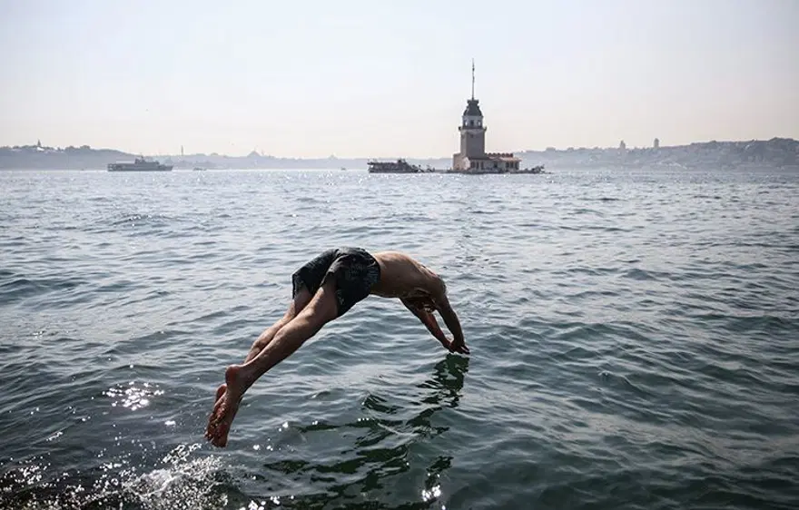 İstanbul'da aşırı sıcak alarmı! 45 derece geliyor, klimalara 24 derece uyarısı 7