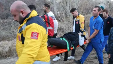 Peribacalarının arasına düşen turist yaralandı