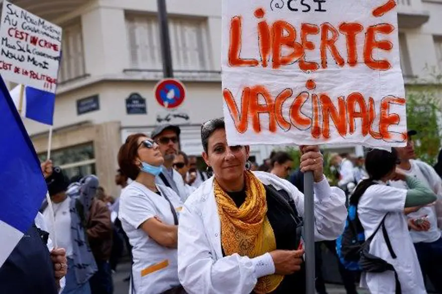 Fransa'da sağlık protestosunda kavga çıktı 1