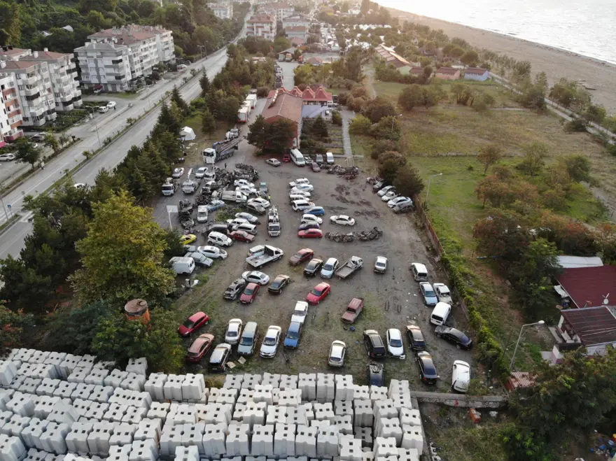 Bozkurt'ta sel sonrası araç mezarlığı 7