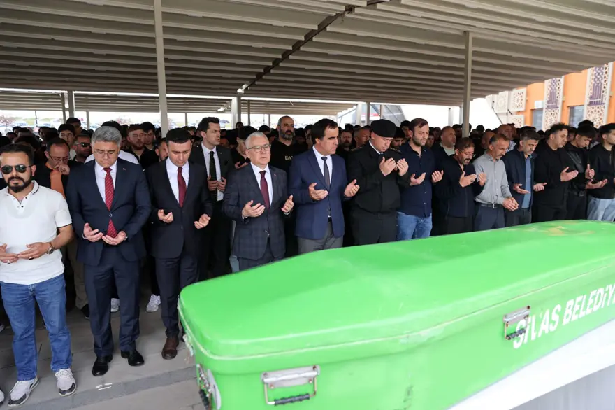 Vahşice öldürülen iki kardeş son yolculuklarına uğurlandı 1