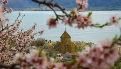 Akdamar Adası'nda ayin