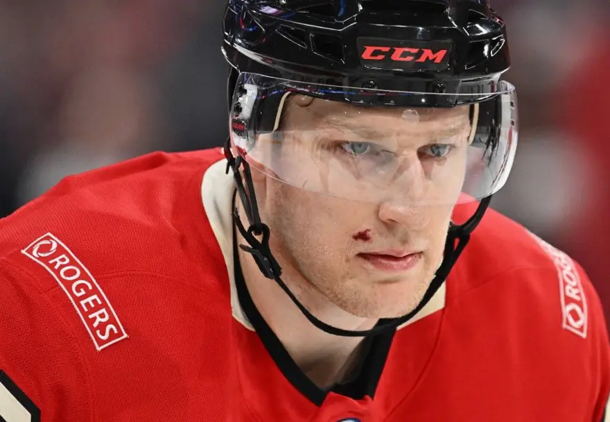 İlk 9 saniyede üç kavga: Milli marş yuhalandı, buz hokeyinde tansiyon yükseldi 1 İlk 9 saniyede üç kavga: Milli marş yuhalandı, buz hokeyinde tansiyon yükseldi 1