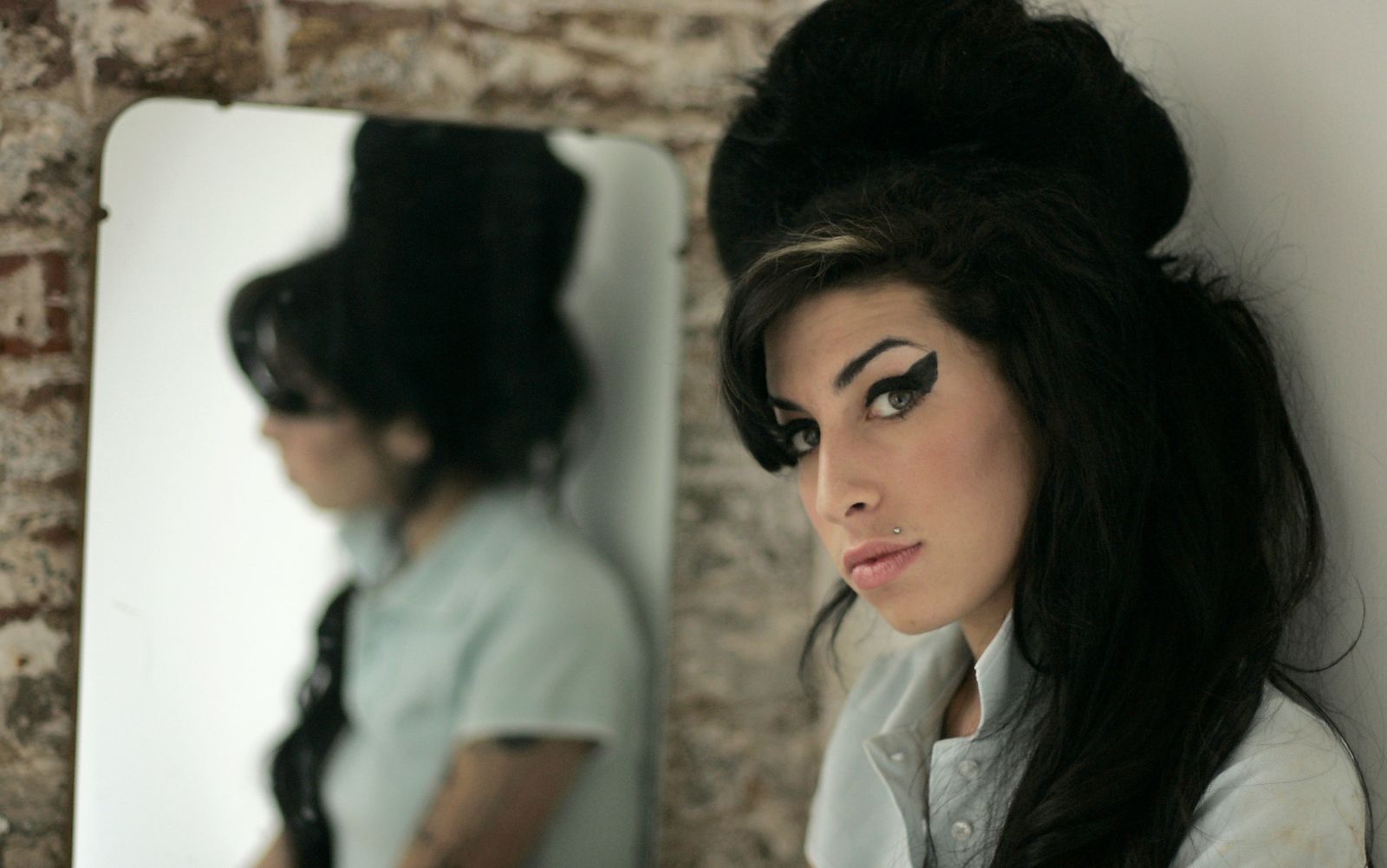 Amy Winehouse'un NFT'si bağımlılıkla mücadele eden müzisyenler için satışa çıkarıldı