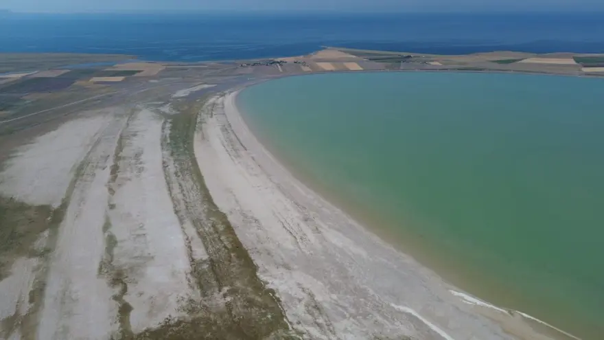 Düzensiz sulama Arin Gölü'nü yok ediyor 4 Düzensiz sulama Arin Gölü'nü yok ediyor 4