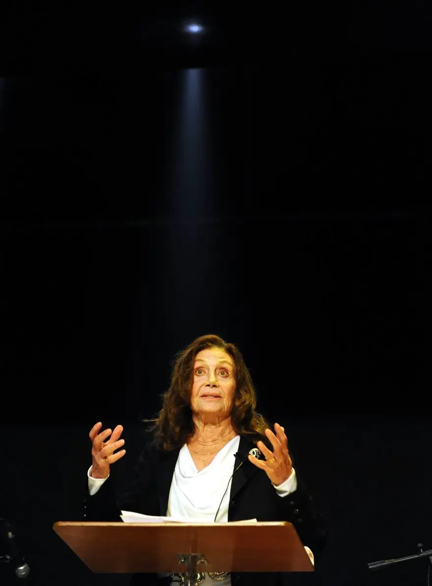 Usta sanatçı Yıldız Kenter son yolculuğuna uğurlandı 30