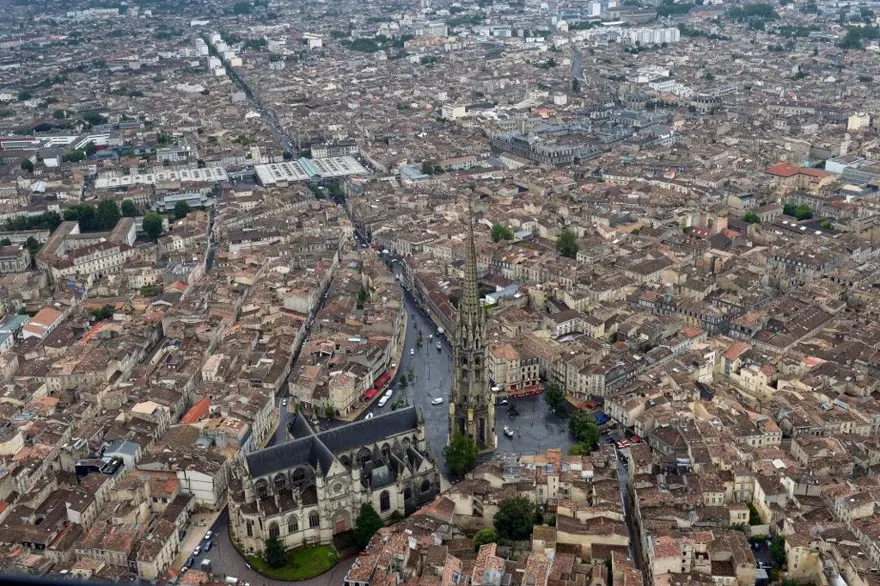 221 - BORDEAUX 18