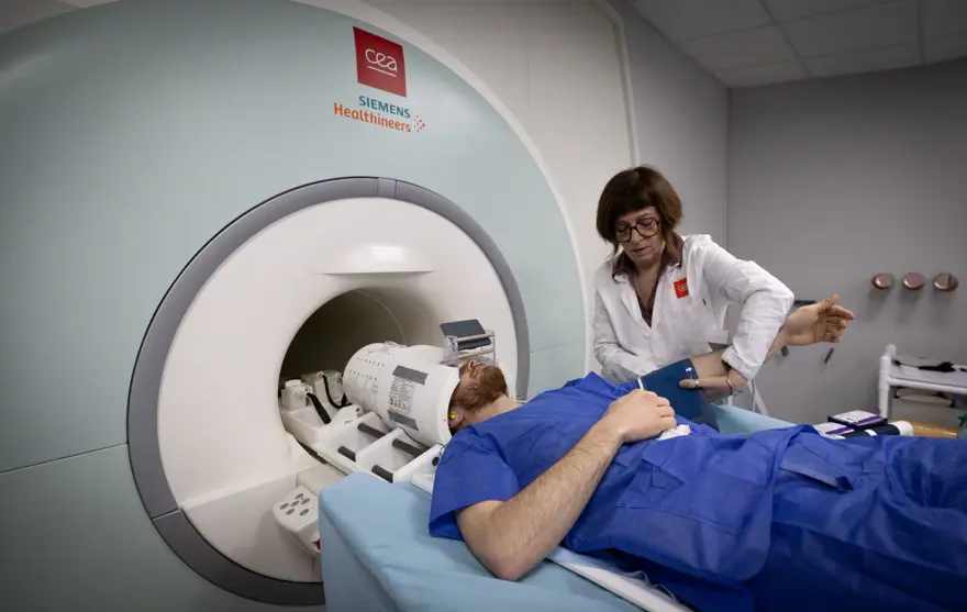 İnsan beyninin en net görüntüsü yayınlandı: Dünyanın en güçlü MRI cihazıyla çekildi 4 İnsan beyninin en net görüntüsü yayınlandı: Dünyanın en güçlü MRI cihazıyla çekildi 4