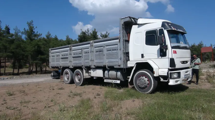 Kilis’tefeci ölüm: Tamir etmeye çalıştıkları kamyonun altında kaldılar 