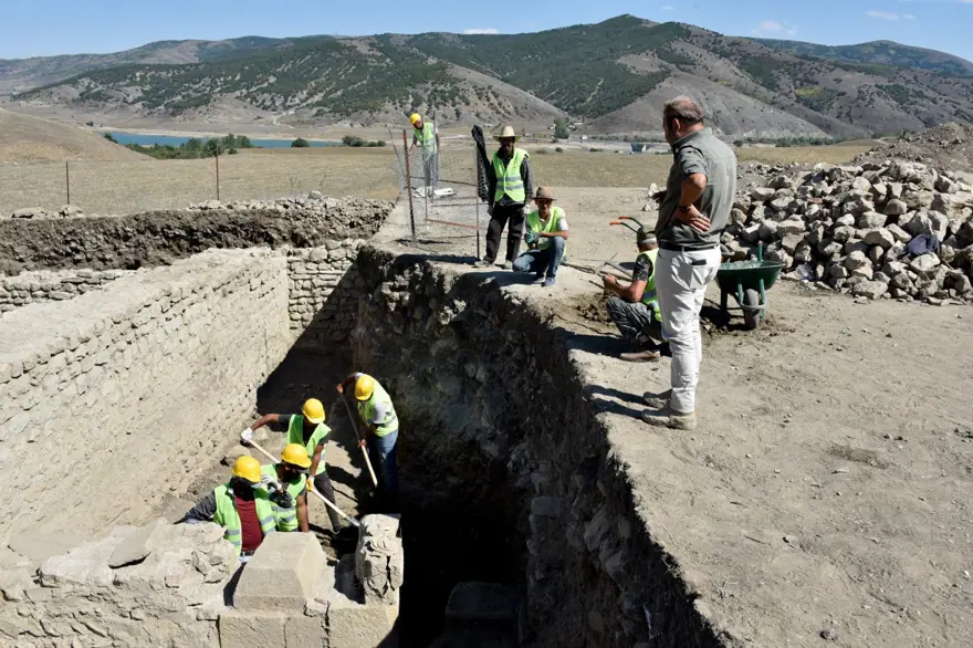 Satala Antik Kenti'ndeki kazılarda 5 bin yıllık bulgulara rastlandı 9