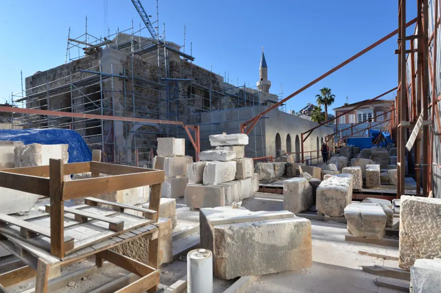 15 asırlık kilise-caminin restorasyonunda yapay zeka 1
