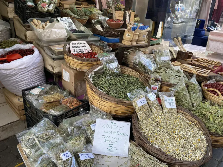 Havalar soğudu, ıhlamurun fiyatı uçtu Havalar soğudu, ıhlamurun fiyatı uçtu