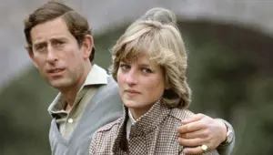 Prens Charles'ın Diana'ya evlilik teklif etme hikayesi