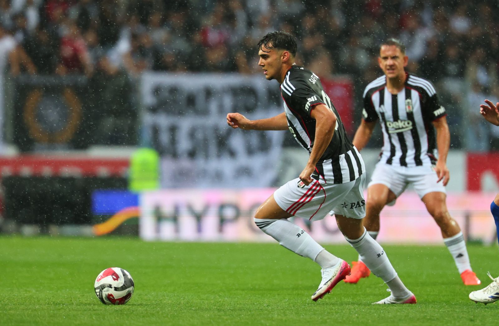 Beşiktaş -  Petrzalka hazırlık maçı ne zaman, saat kaçta? Beşiktaş Petrzalka maçı hangi kanalda, şifresiz mi?