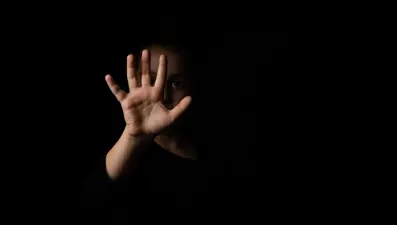 Uzmanı açıkladı: Çocukluk travması yaşadığınızı gösteren beş gizli belirti!