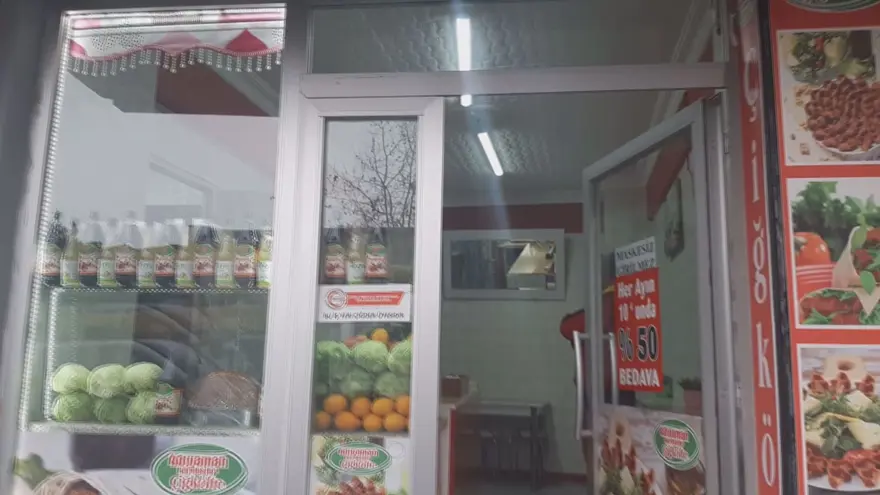 Yine Esenyurt: Çiğköfteci görünümlü kuaför 9