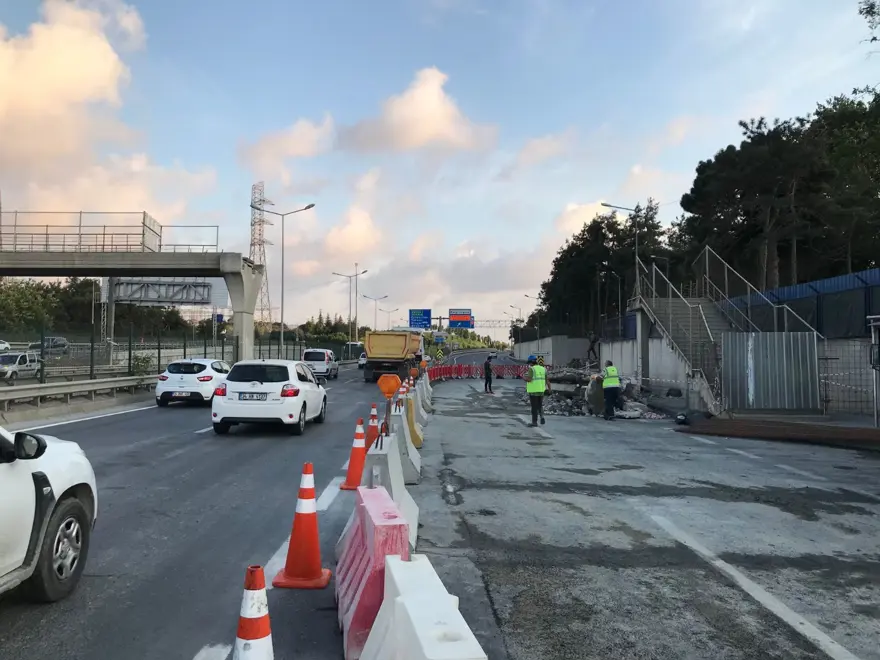 Eyüpsultan'da üst geçit çöktü 10 Eyüpsultan'da üst geçit çöktü 10