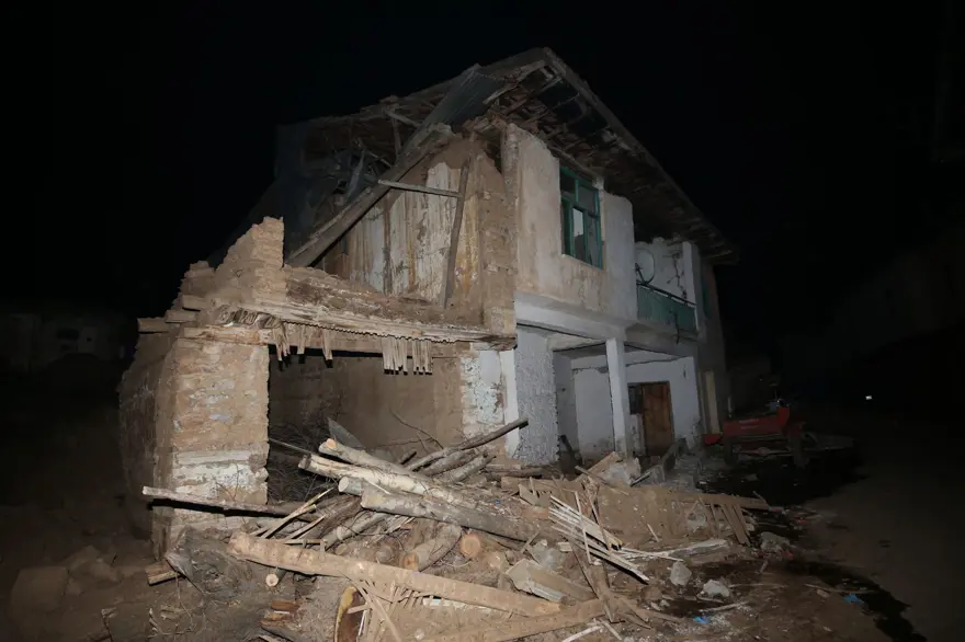 Elazığ'da 6,8'lik deprem (Bölgeden son fotoğraflar) 50