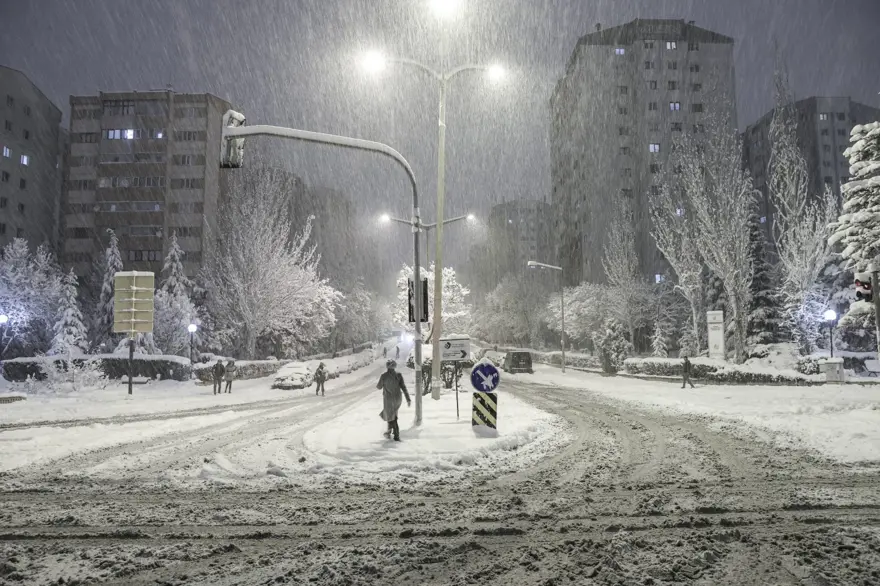 Ankara beyaza büründü, sırada İstanbul var 3 Ankara beyaza büründü, sırada İstanbul var 3