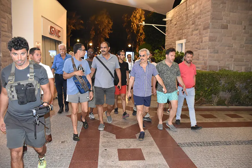 Suudi prens koruma ordusuyla Bodrum sokaklarında 6