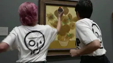 Dünyaca ünlü tabloları hedef alan çevreci grubun sözcüsü Alex De Koning konuştu