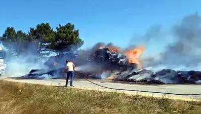 Saman yüklü römorkta yangın çıktı