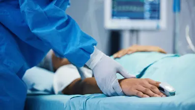 Doktorlar bu şikayetleri ciddiye almadı: 29 yaşındaki kadının 3 organı kesildi