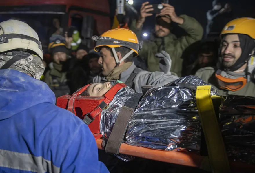 Deprem bölgesinden mucize kurtuluşlar 109