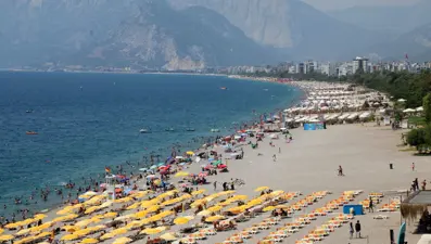 Deniz suyu ısındı: 2 belirtiyle hastaneye gidiyorlar