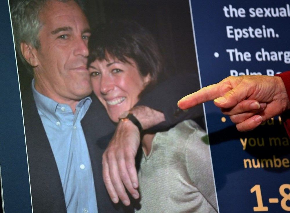Ghislaine Maxwell'in pedofil milyarder Jeffrey Epstein hakkındaki ifadesine yönelik gizlilik kararı kaldırıldı