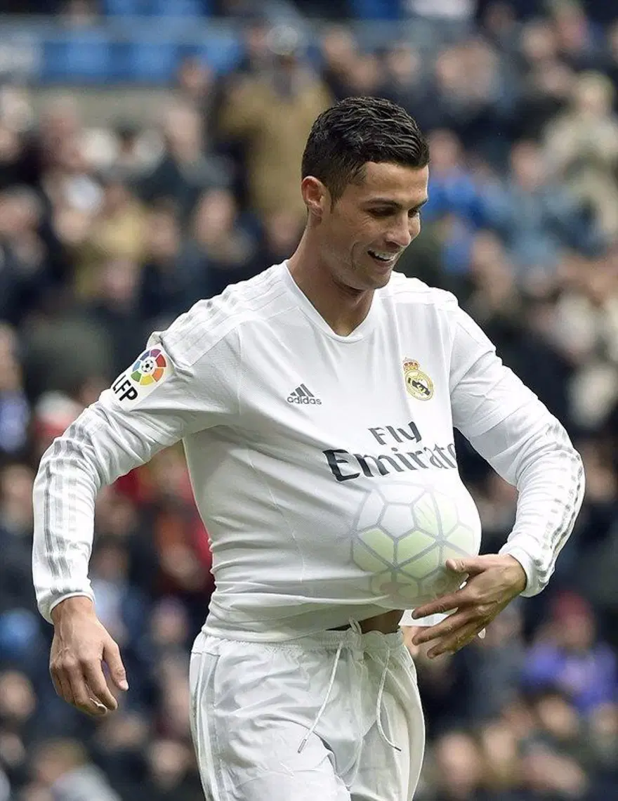 Cristiano Ronaldo 4