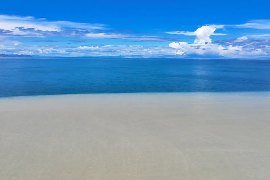 Suların çekildiği Van Gölü'nden sevindiren haber 8