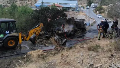 Aynı tırda peş peşe yangın: İtfaiye binası götürülerek söndürüldü