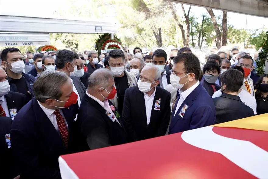 Duygun Yarsuvat son yolculuğuna uğurlandı 2