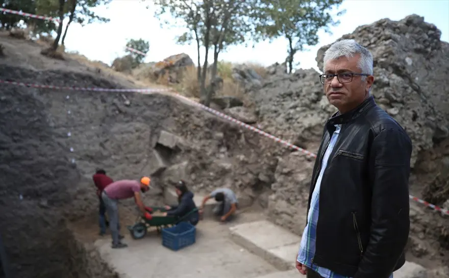 Alexandria Troas'da 2 bin 200 yıllık çarşının iki kapısına ulaşıldı 2